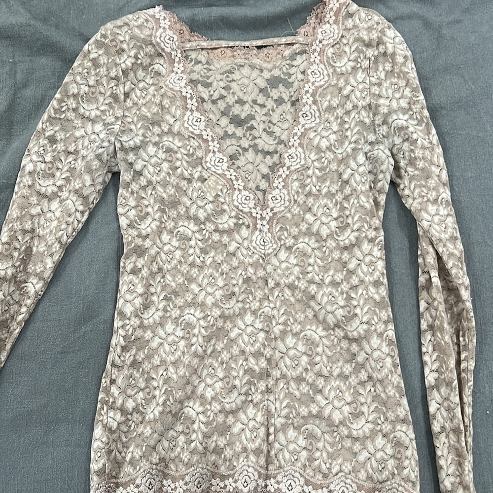Lace top - Picture 5 of 6